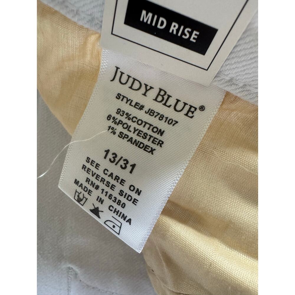 NWT Judy Blue White Capri Jeans Mid Rise JB78107 WHT 13/31 - Picture 4 of 12
